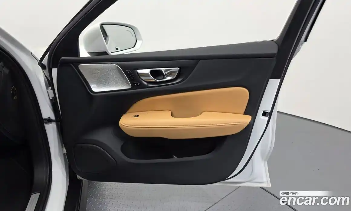 Volvo V60 2023 2.0 гидро в Москве № 1618495, фото 31