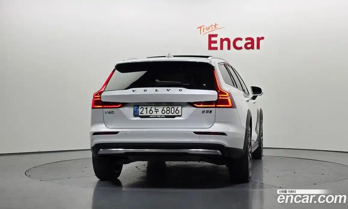 Volvo V60 2023 2.0 гидро в Москве № 1618495, фото 4