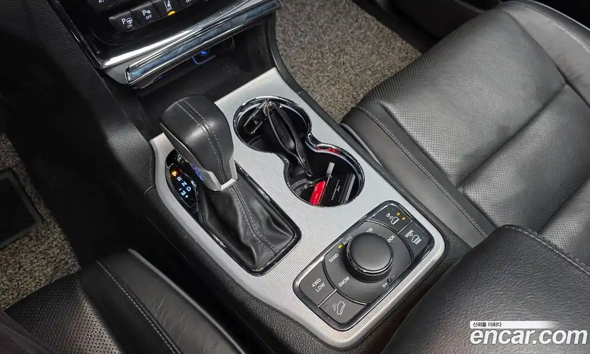 Jeep Cherokee 2019 3.6 гидро в Москве № 1624114, фото 12