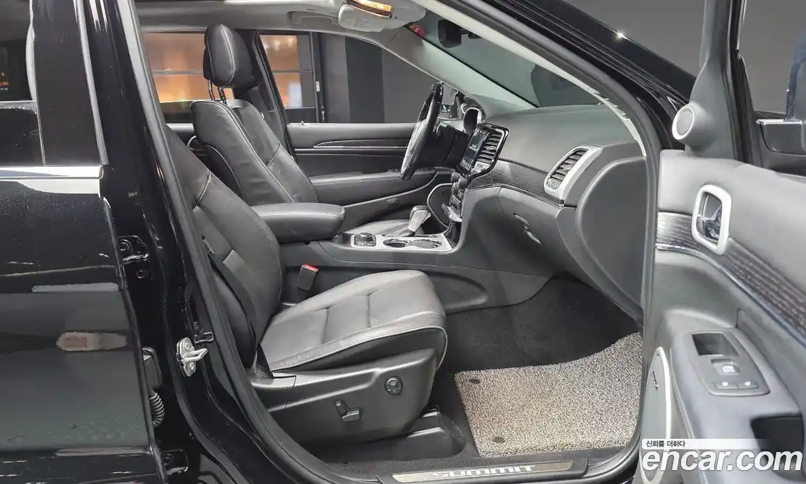 Jeep Cherokee 2019 3.6 гидро в Москве № 1624114, фото 17