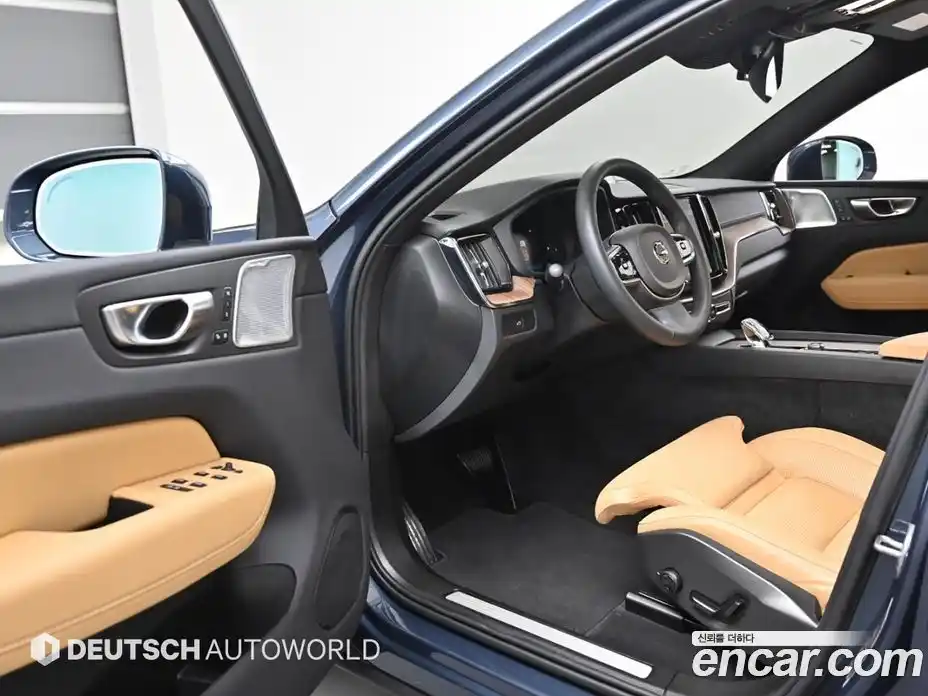 Volvo XC60 2023 2.0 гидро в Москве № 164299, фото 11