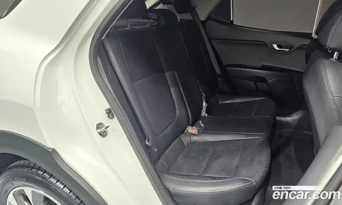 Kia Stonic 2019 1.4 гидро в Москве № 1684959, фото 16