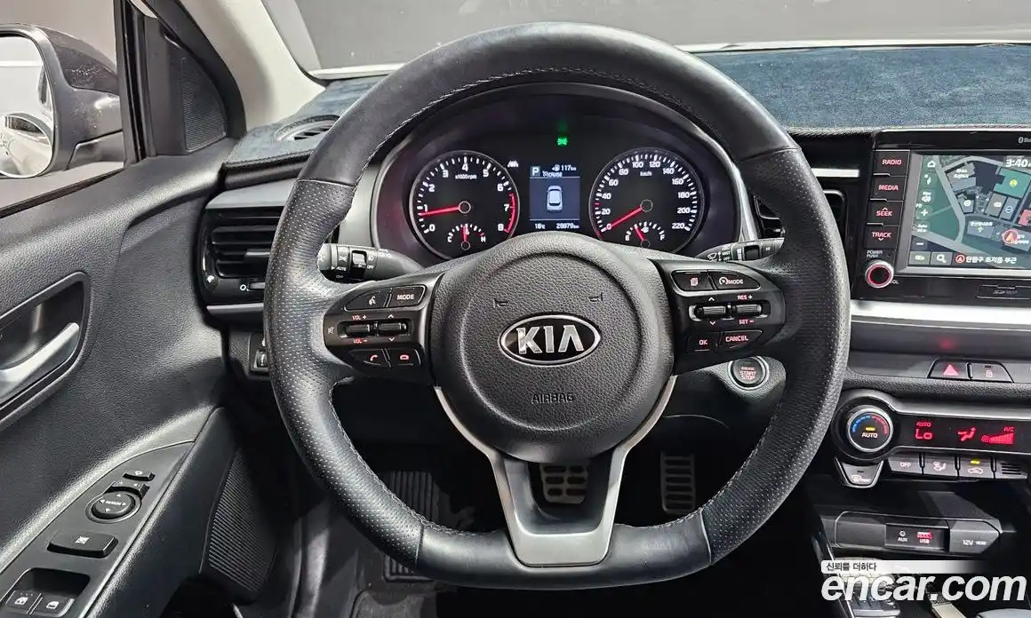 Kia Stonic 2019 1.4 гидро в Москве № 1684959, фото 19