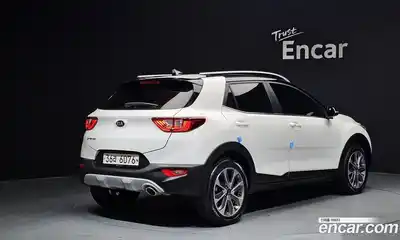 Kia Stonic 2019 1.4 гидро в Москве № 1684959, миниатюра 2