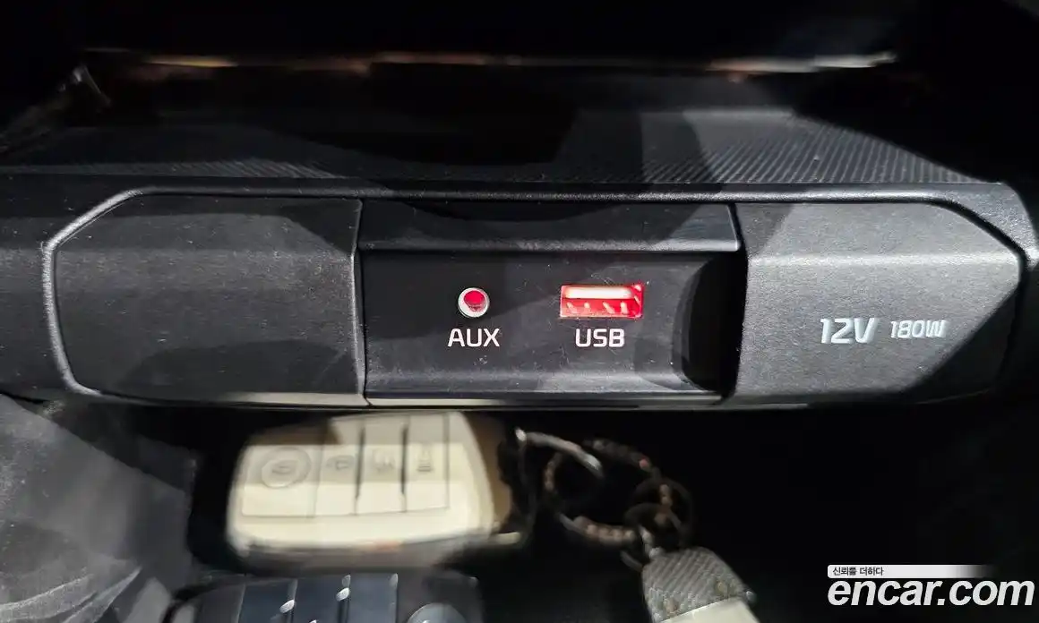 Kia Stonic 2019 1.4 гидро в Москве № 1684959, фото 29