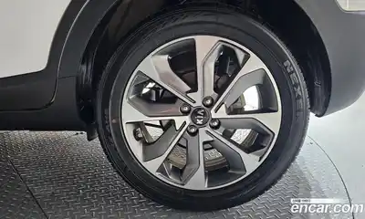 Kia Stonic 2019 1.4 гидро в Москве № 1684959, миниатюра 7