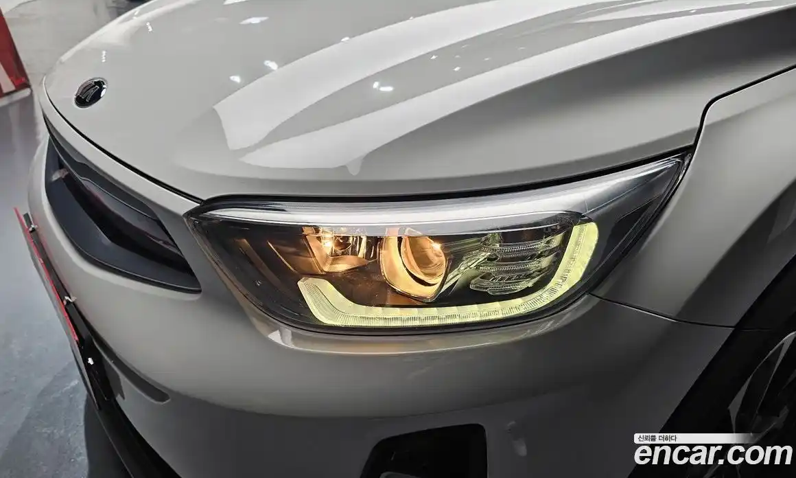 Kia Stonic 2019 1.4 гидро в Москве № 1684959, фото 8