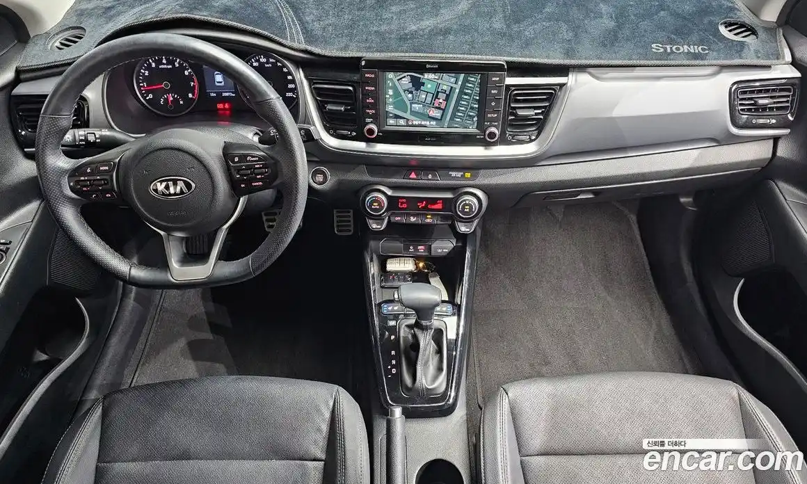 Kia Stonic 2019 1.4 гидро в Москве № 1684959, фото 10