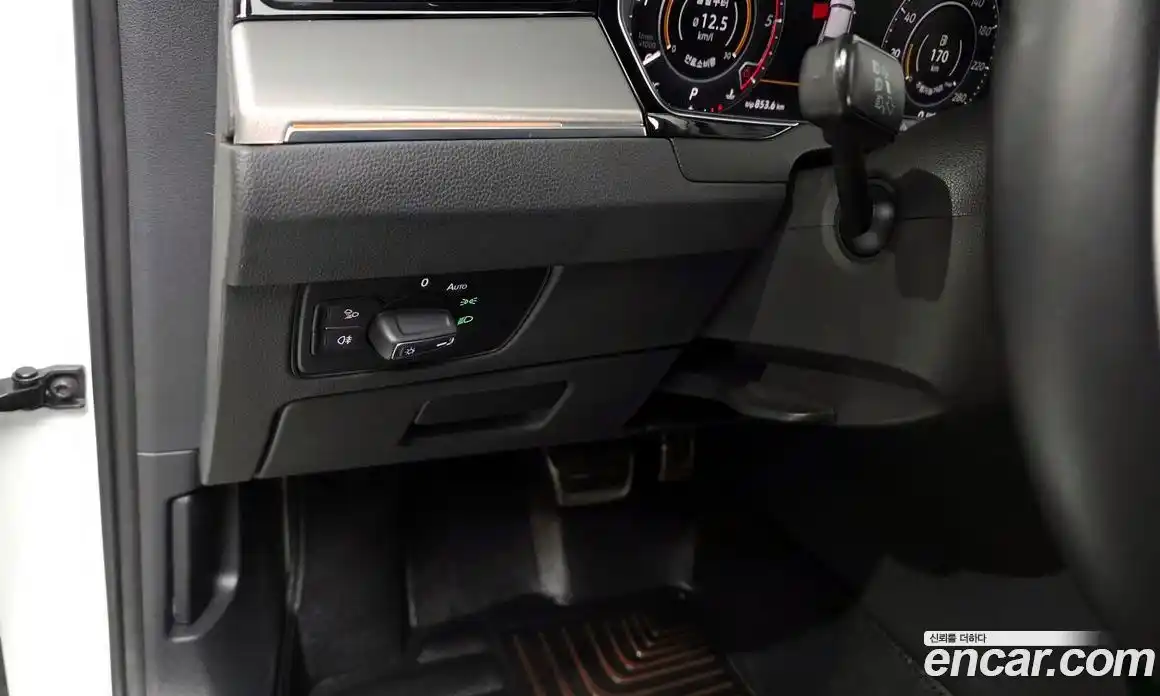 Volkswagen Arteon 2019 2.0 гидро в Москве № 1693289, фото 30