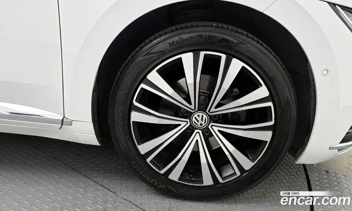 Volkswagen Arteon 2019 2.0 гидро в Москве № 1693289, фото 7