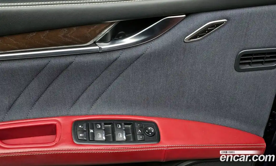 Maserati Ghibli 2019 3.0 гидро, фото 27