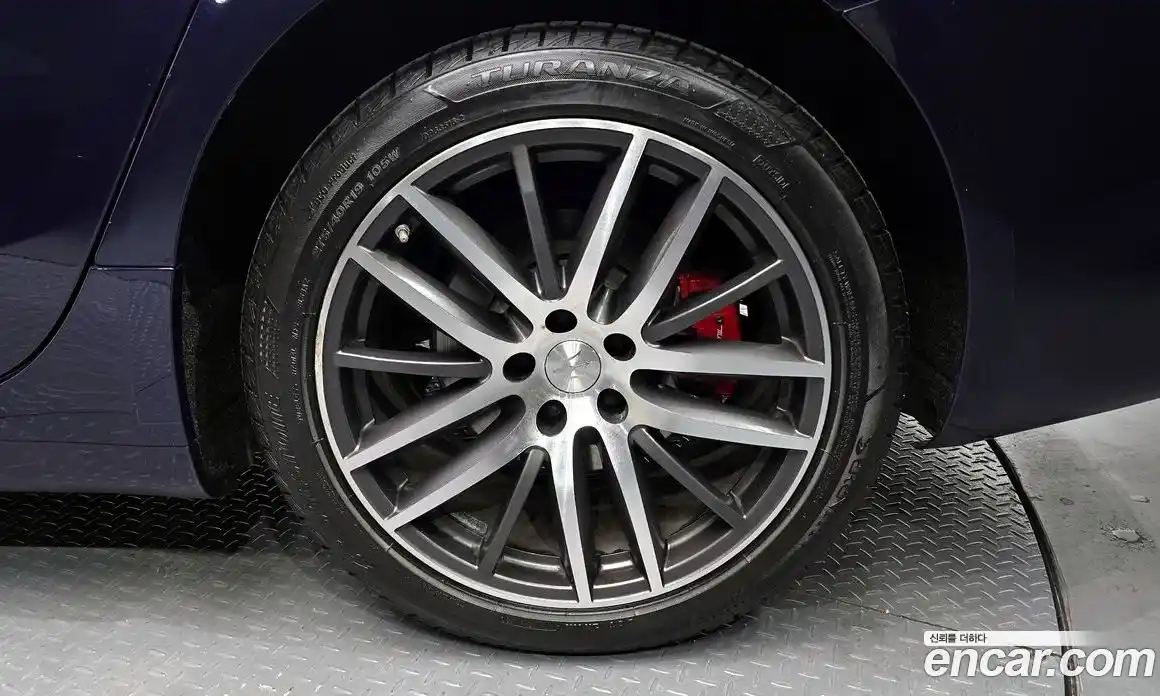 Maserati Ghibli 2019 3.0 гидро, фото 7