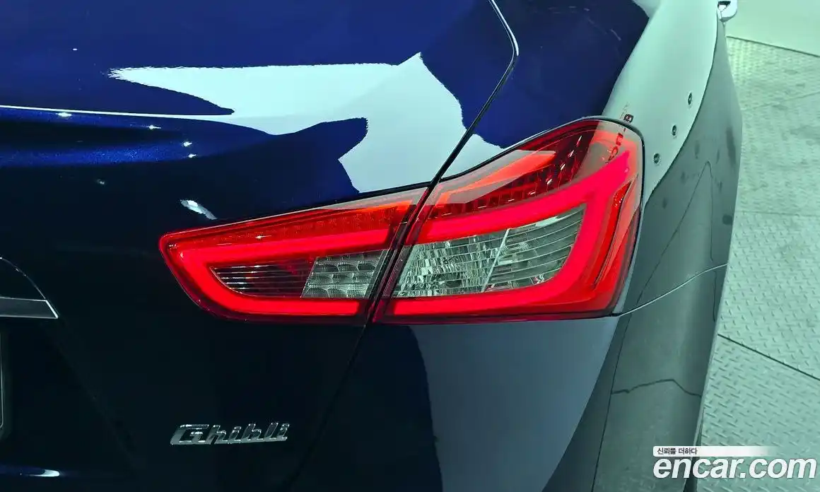 Maserati Ghibli 2019 3.0 гидро, фото 9