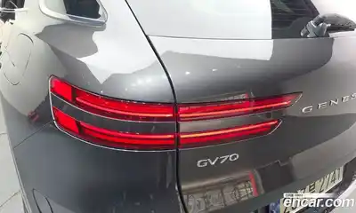 Genesis GV70 2023 2.5 гидро в Москве № 1758648, миниатюра 9