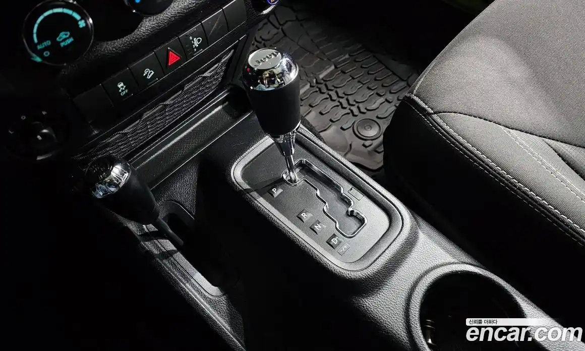 Jeep Wrangler 2017 3.6 гидро в Москве № 1765836, фото 12