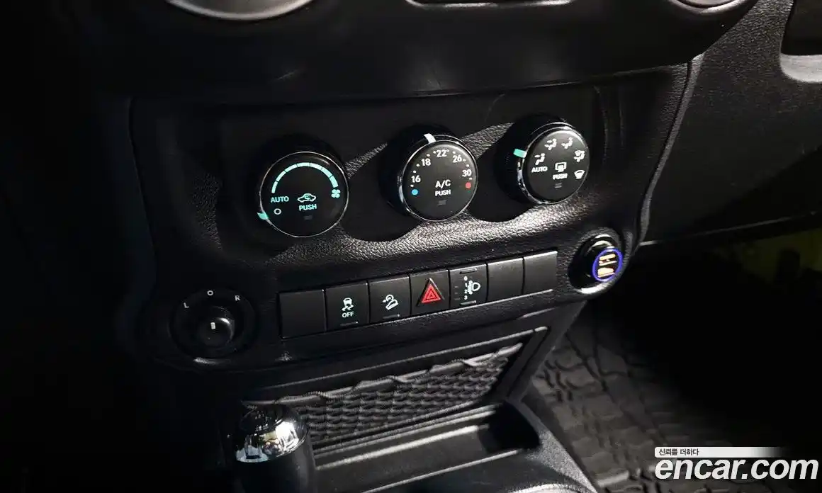 Jeep Wrangler 2017 3.6 гидро в Москве № 1765836, фото 31