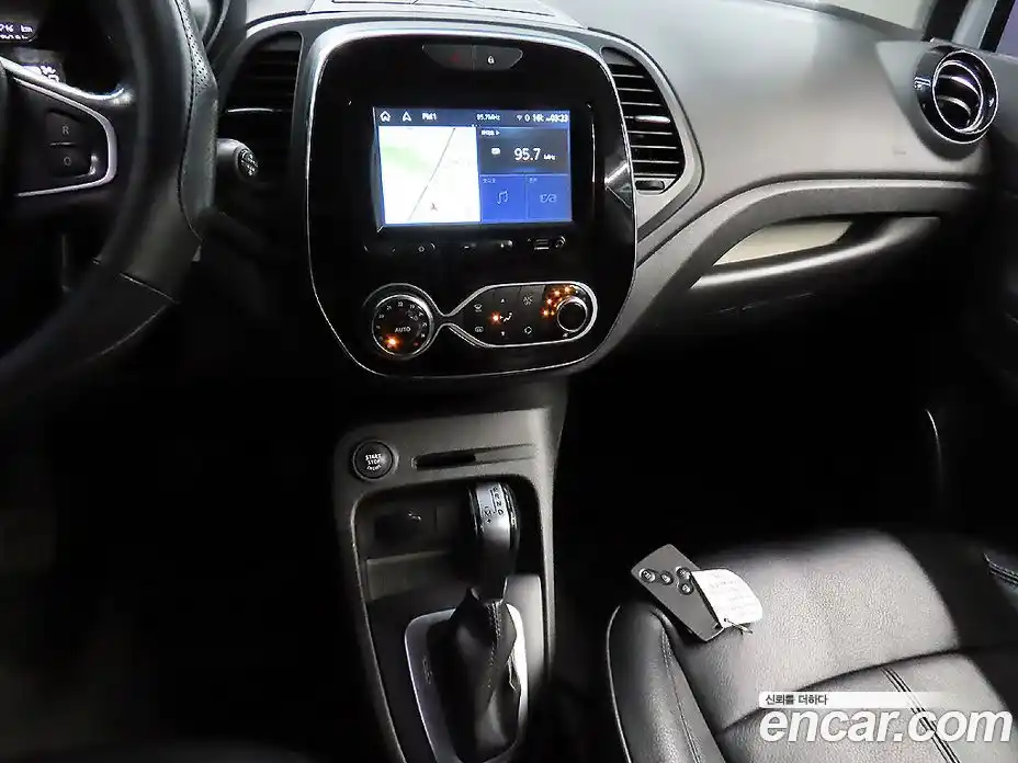 Renault QM3 2019 1.5 гидро в Москве № 1835110, фото 10