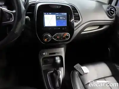 Renault QM3 2019 1.5 гидро в Москве № 1835110, миниатюра 10