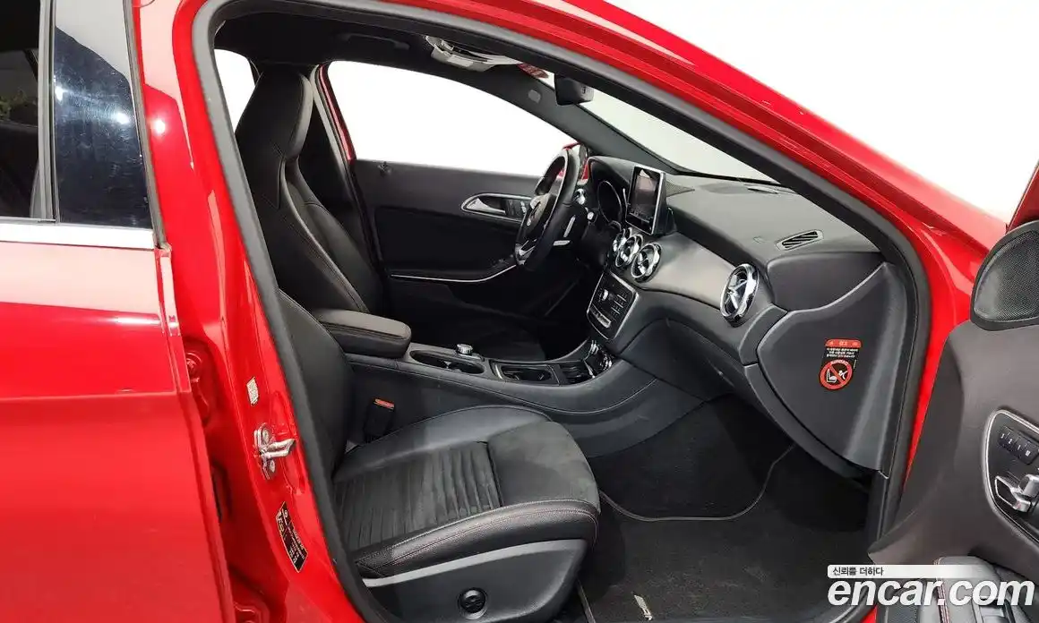 Mercedes-Benz GLA-Class 2019 2.0 гидро в Москве № 1835724, фото 16