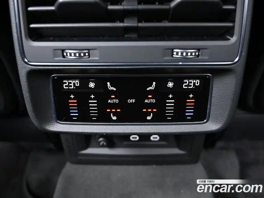 Audi Q8 2023 3.0 гидро в Москве № 1836671, фото 16