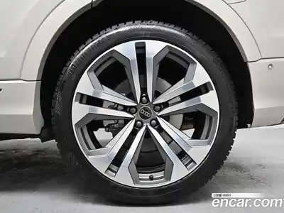 Audi Q8 2023 3.0 гидро в Москве № 1836671, миниатюра 5