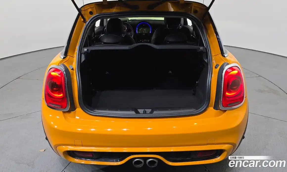 Mini Cooper 2017 2.0 гидро в Москве № 1837610, фото 26