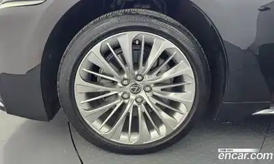Lexus LS 2019 3.5 гидро в Москве № 1837953, миниатюра 5