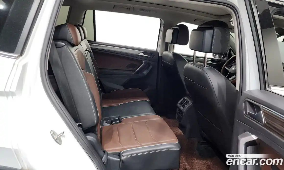 Volkswagen Tiguan 2022 2.0 гидро в Москве № 1838078, фото 17