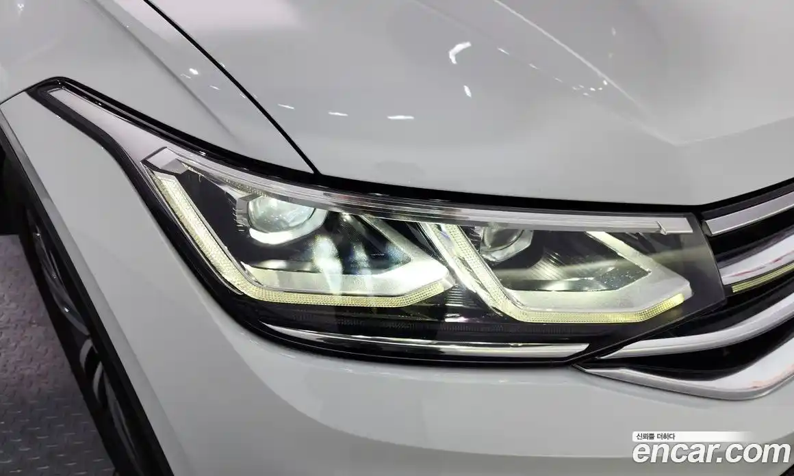 Volkswagen Tiguan 2022 2.0 гидро в Москве № 1838078, фото 8