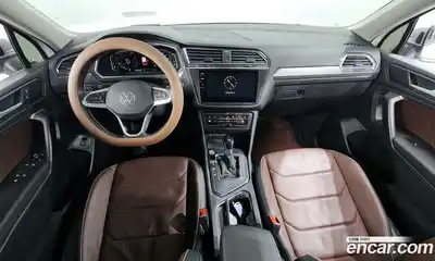 Volkswagen Tiguan 2022 2.0 гидро в Москве № 1838078, миниатюра 10