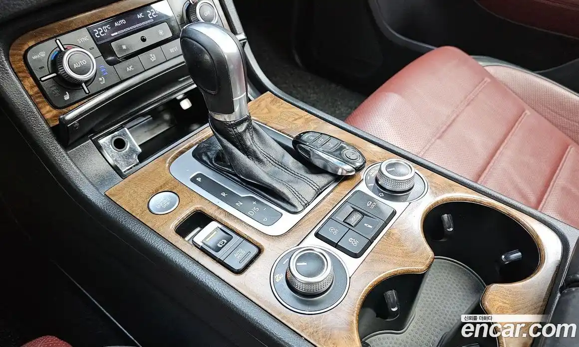 Volkswagen Touareg 2015 3.0 гидро в Москве № 1838217, фото 9