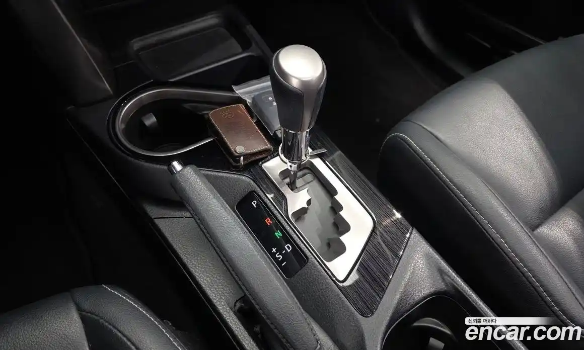Toyota RAV4 2016 2.5 гидро в Москве № 1838503, фото 11