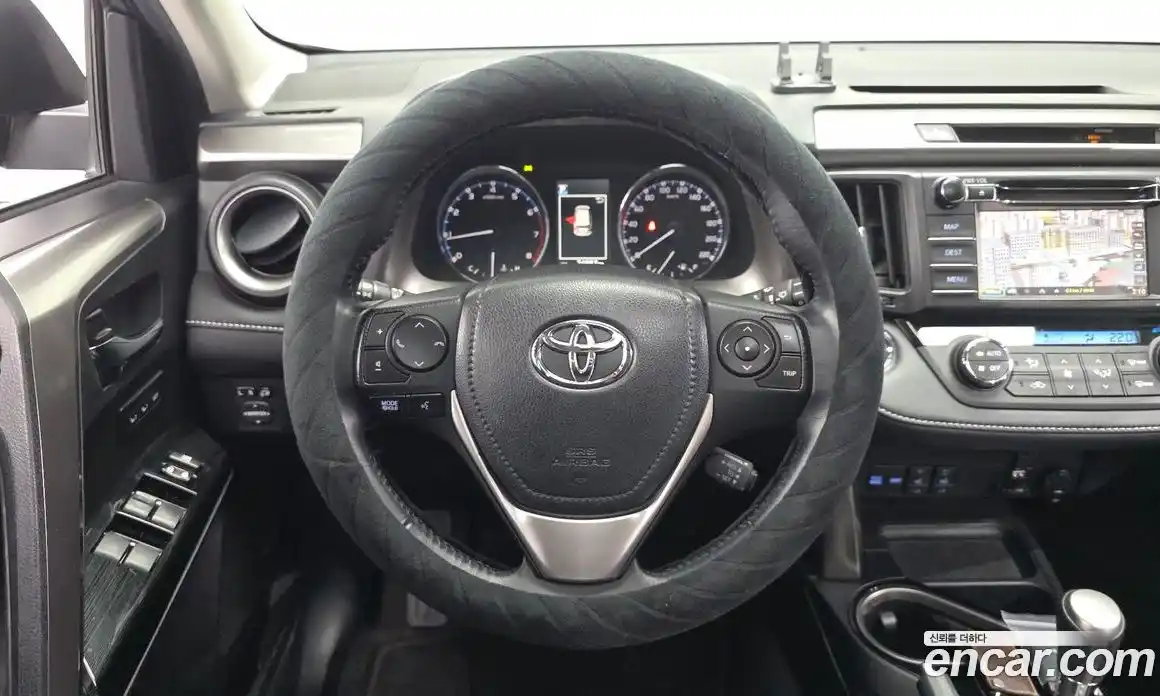 Toyota RAV4 2016 2.5 гидро в Москве № 1838503, фото 17
