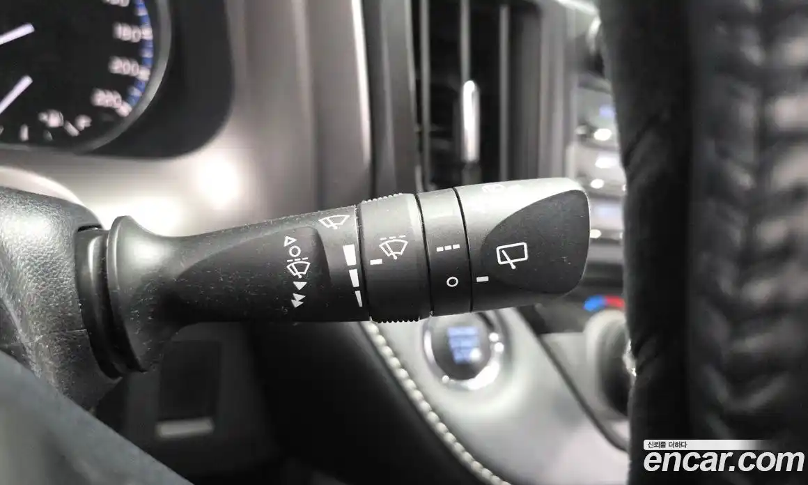 Toyota RAV4 2016 2.5 гидро в Москве № 1838503, фото 25