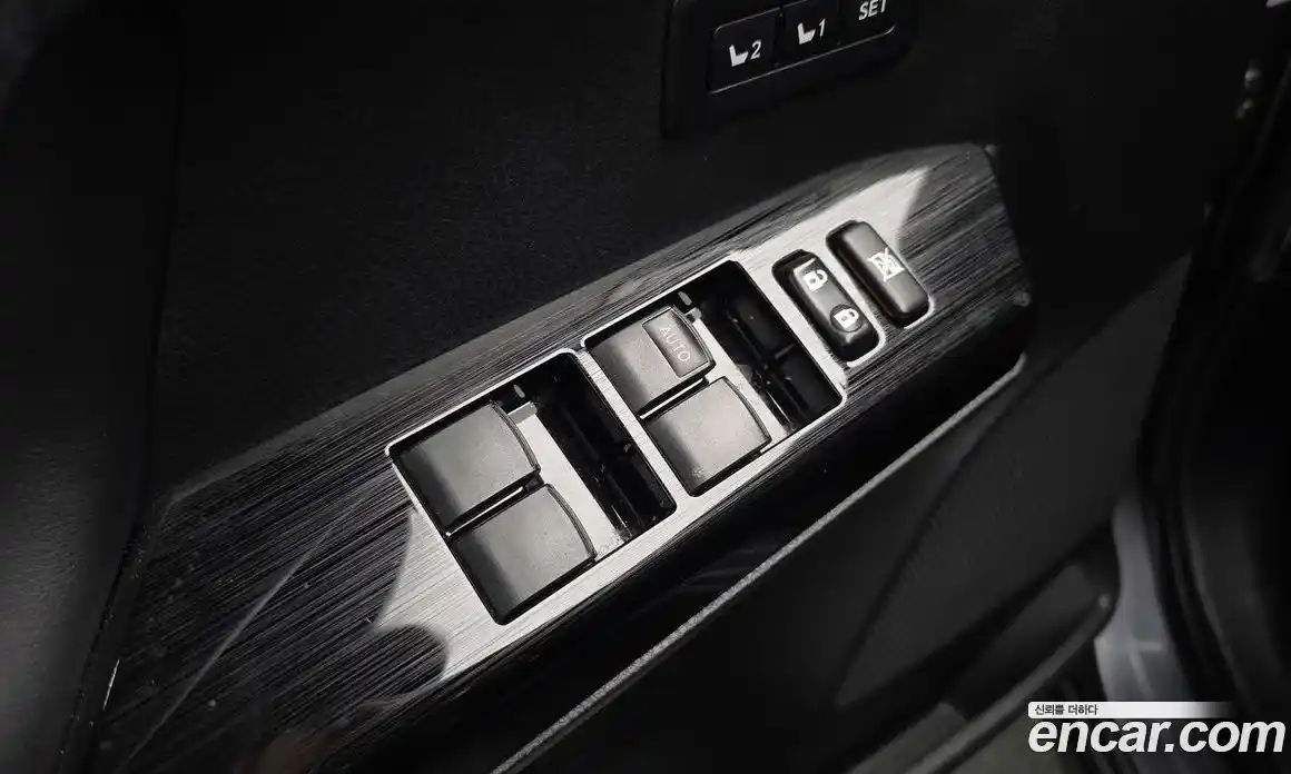 Toyota RAV4 2016 2.5 гидро в Москве № 1838503, фото 26