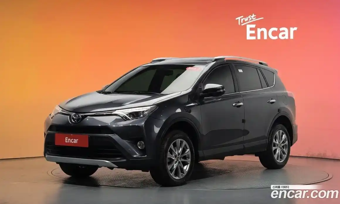 Toyota RAV4 2016 2.5 гидро в Москве № 1838503, фото 32