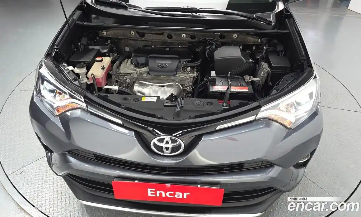 Toyota RAV4 2016 2.5 гидро в Москве № 1838503, фото 5