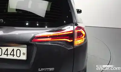 Toyota RAV4 2016 2.5 гидро в Москве № 1838503, миниатюра 8