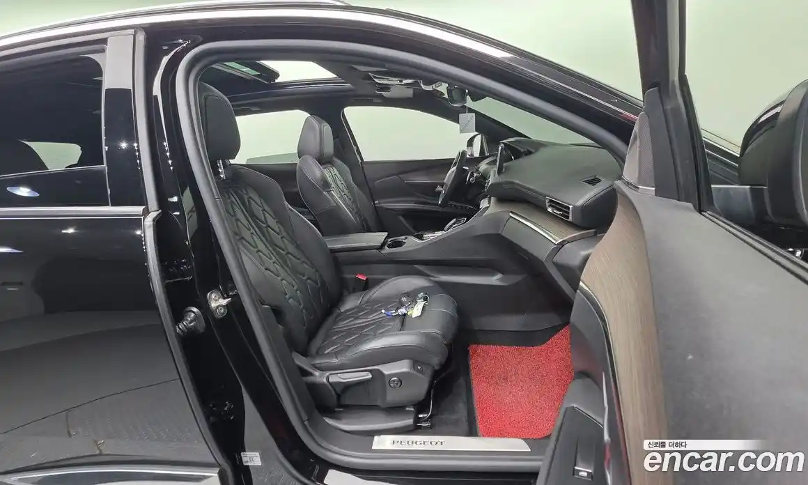 Peugeot 3008 2023 1.5 гидро в Москве, фото 13