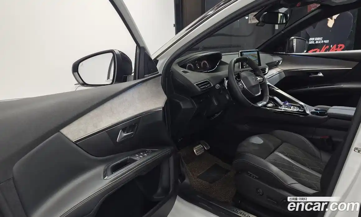 Peugeot 5008 2021 2.0 гидро в Москве, фото 13