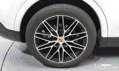 Porsche Cayenne 2023 3.0 гидро в Москве № 197439, миниатюра 4