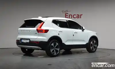 Volvo XC40, 2025