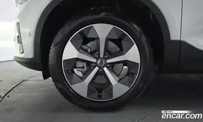 Volvo XC40 2025 2.0 гидро в Москве № 212789, миниатюра 4