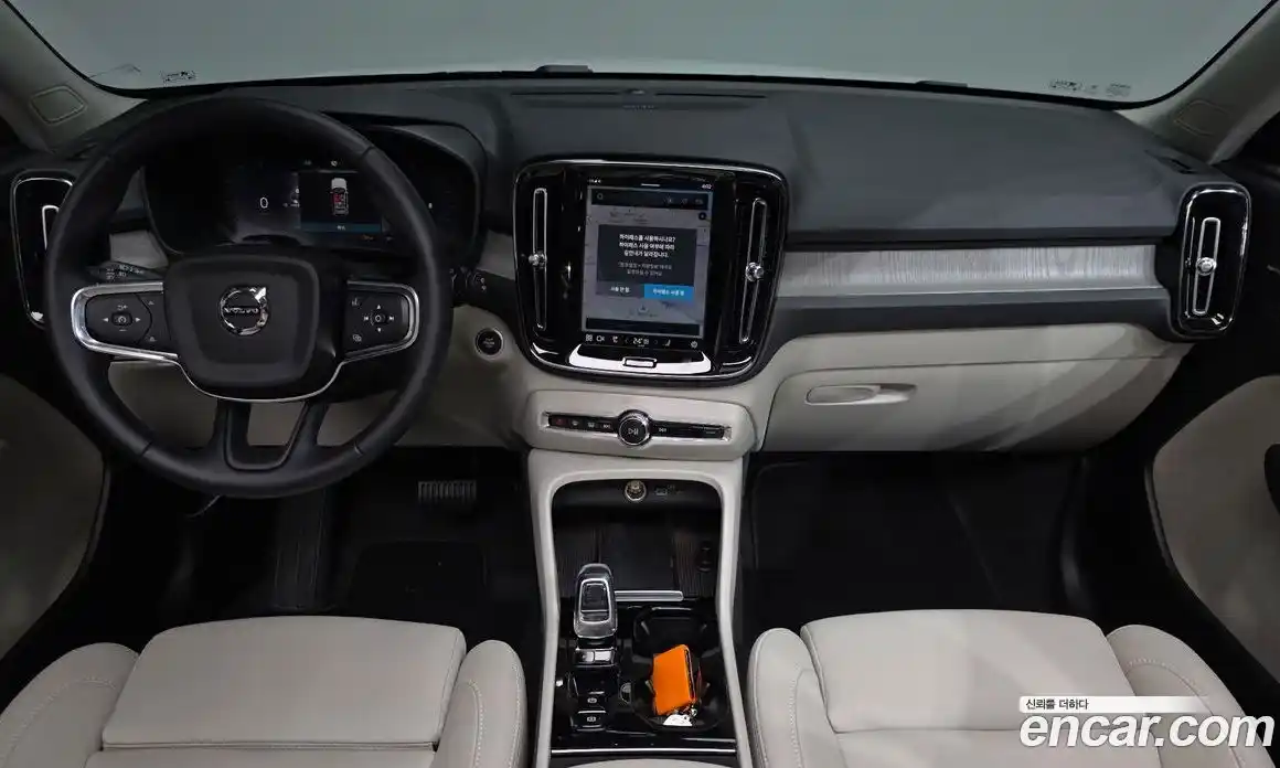 Volvo XC40 2025 2.0 гидро в Москве № 212789, фото 6