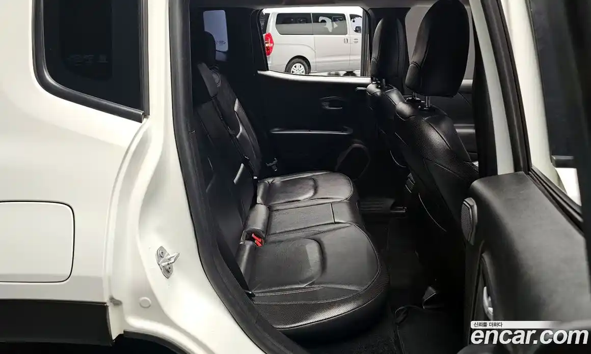 Jeep Renegade 2016 2.0 гидро в Москве № 232695, фото 11