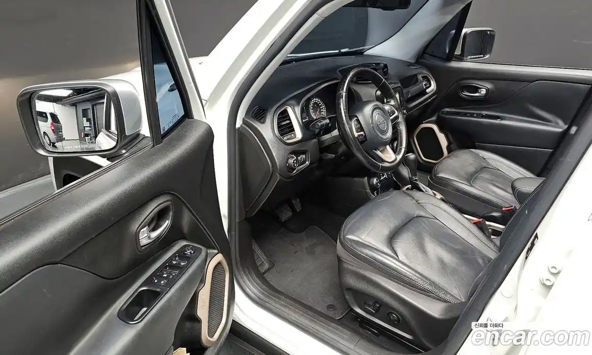 Jeep Renegade 2016 2.0 гидро в Москве № 232695, фото 12