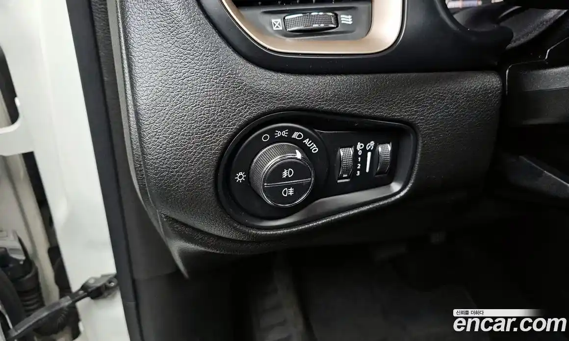 Jeep Renegade 2016 2.0 гидро в Москве № 232695, фото 17