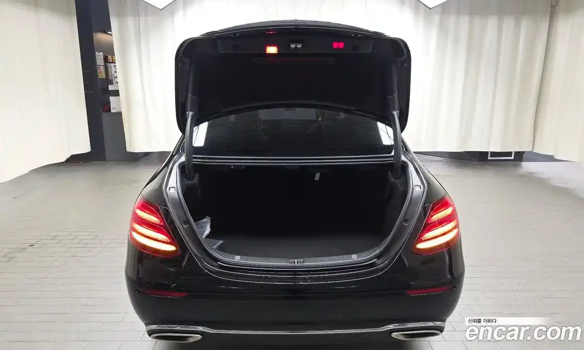 Mercedes-Benz E-Class 2019 2.0 гидро в Москве, фото 27