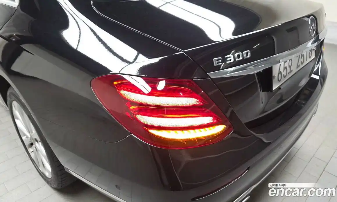 Mercedes-Benz E-Class 2019 2.0 гидро в Москве, фото 9