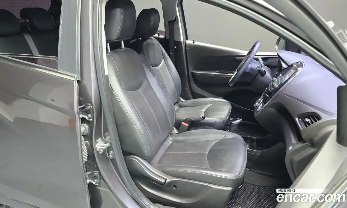 Chevrolet Spark 2016 1.0 гидро в Москве, фото 18